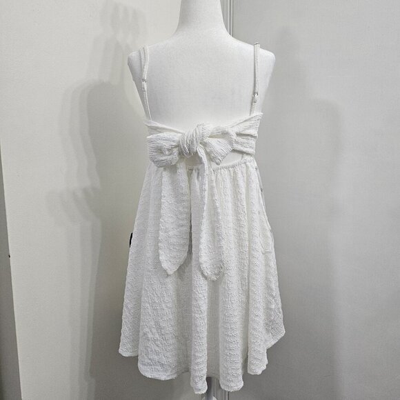 Sweetie Status White Crinkle Sleeveless Tie-Back Babydoll Dress size Small - Picture 15 of 15